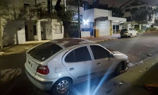 Detuvieron a un hombre que incendió dos autos en el barrio El Palomar de Posadas