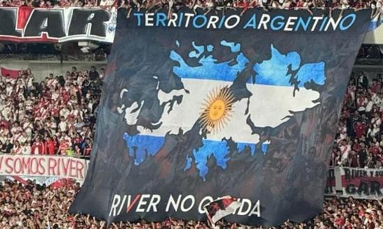 Diana Mondino criticó a Chiqui Tapia por avalar la prohibición de banderas de las Islas Malvinas en los estadios