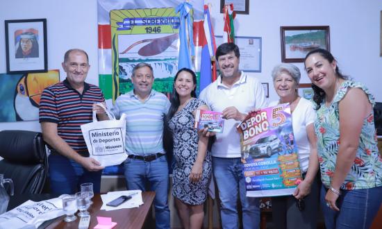 El ministro Javier Corti entregó la rifa Deporbonos a clubes de El Soberbio